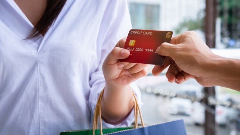 Transaksi Menguntungkan dengan Menggunakan Kartu Kredit